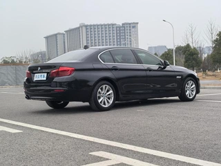 BMW 5 Series 2017 520Li Estilo elegante exterior foto 8 BMW 5 Series 2017 520Li Estilo elegante exterior foto 8