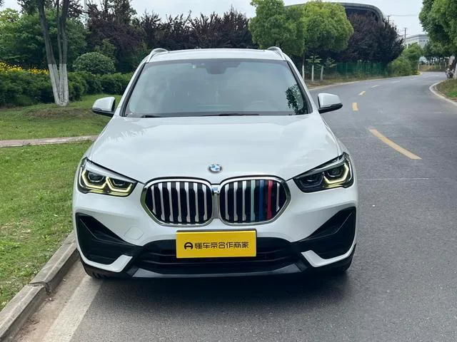 BMW X1 2020 sDrive25Li Leading Type exterior photo 2 BMW X1 2020 sDrive25Li Leading Type exterior photo 2