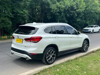 BMW X1 2020 sDrive25Li Leading Type exterior photo 4 BMW X1 2020 sDrive25Li Leading Type exterior photo 4