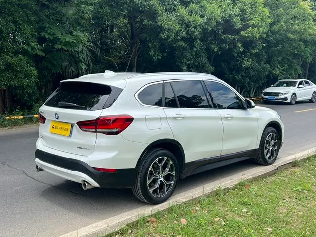 BMW X1 2020 sDrive25Li Leading Type exterior photo 4 BMW X1 2020 sDrive25Li Leading Type exterior photo 4