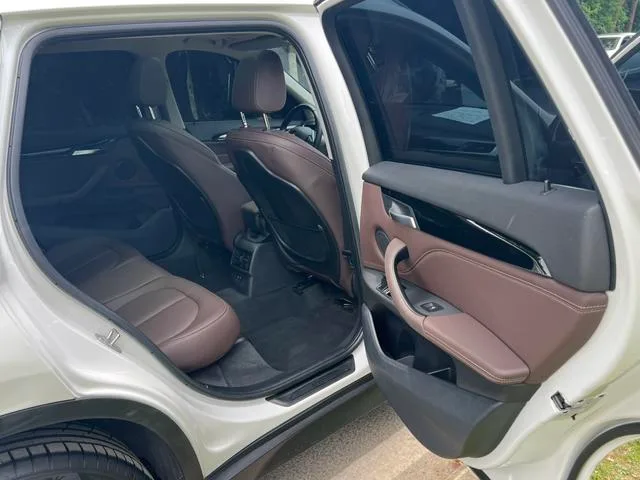 BMW X1 2020 sDrive25Li Leading Type interior photo 13 BMW X1 2020 sDrive25Li Leading Type interior photo 13