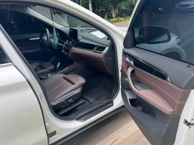 BMW X1 2020 sDrive25Li Leading Type interior photo 14 BMW X1 2020 sDrive25Li Leading Type interior photo 14