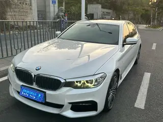 BMW 5 Series 2018 Reforma 530Li Líder M Conjunto deportivo exterior foto 1 BMW 5 Series 2018 Reforma 530Li Líder M Conjunto deportivo exterior foto 1