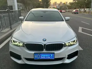 BMW 5 Series 2018 Reforma 530Li Líder M Conjunto deportivo exterior foto 2 BMW 5 Series 2018 Reforma 530Li Líder M Conjunto deportivo exterior foto 2