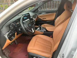 BMW 5 Series 2018 Reforma 530Li Líder M Conjunto deportivo exterior foto 7 BMW 5 Series 2018 Reforma 530Li Líder M Conjunto deportivo exterior foto 7