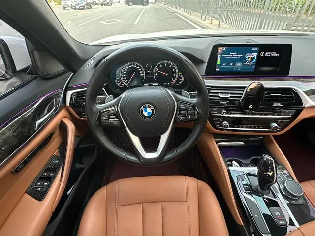 BMW 5 Series 2018 Reforma 530Li Líder M Conjunto deportivo interior foto 10 BMW 5 Series 2018 Reforma 530Li Líder M Conjunto deportivo interior foto 10