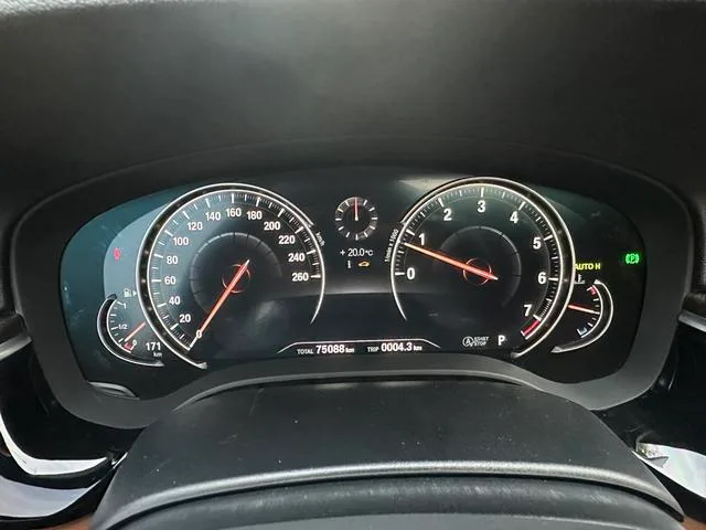 BMW 5 Series 2018 Reforma 530Li Líder M Conjunto deportivo interior foto 17 BMW 5 Series 2018 Reforma 530Li Líder M Conjunto deportivo interior foto 17