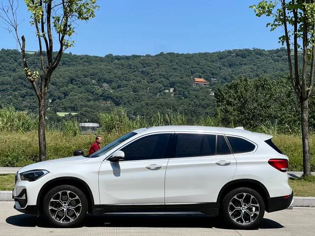 BMW X1 2021 sDrive25Li Líder exterior foto 5 BMW X1 2021 sDrive25Li Líder exterior foto 5