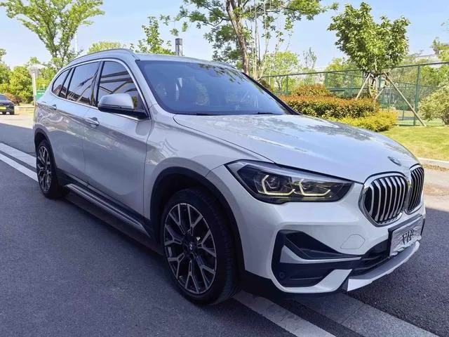 BMW X1 2020 xDrive25Li Type de luxe extérieur photo 3 BMW X1 2020 xDrive25Li Type de luxe extérieur photo 3