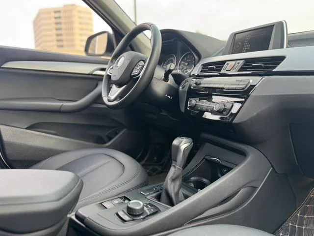 BMW X1 2016 sDrive18Li Premium Class interior photo 9 BMW X1 2016 sDrive18Li Premium Class interior photo 9