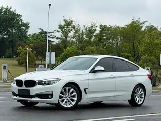 BMW 3 Series GT 2019 320i Модный тип