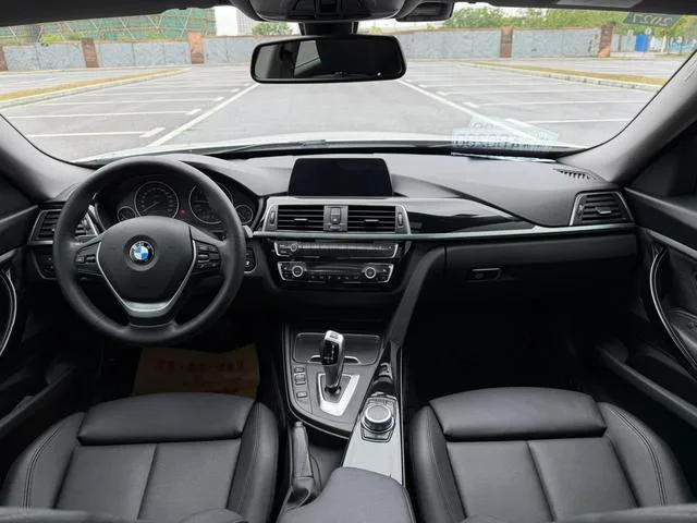 BMW 3 Series GT 2019 320i Fashionable interior photo 13 BMW 3 Series GT 2019 320i Fashionable interior photo 13