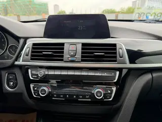 BMW 3 Series GT 2019 320i Fashionable interior photo 14 BMW 3 Series GT 2019 320i Fashionable interior photo 14