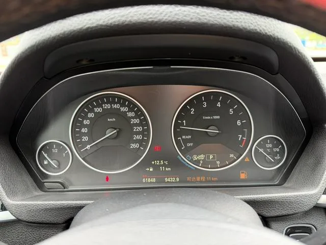 BMW 3 Series GT 2019 320i Fashionable interior photo 18 BMW 3 Series GT 2019 320i Fashionable interior photo 18