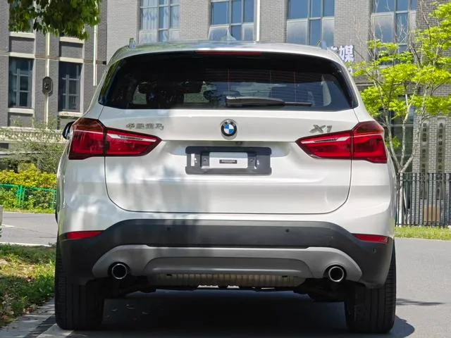 BMW X1 2018 sDrive20Li Líder exterior foto 4 BMW X1 2018 sDrive20Li Líder exterior foto 4