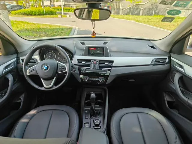 BMW X1 2018 sDrive20Li Líder exterior foto 9 BMW X1 2018 sDrive20Li Líder exterior foto 9