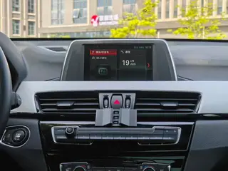 BMW X1 2018 sDrive20Li Líder interior foto 11 BMW X1 2018 sDrive20Li Líder interior foto 11