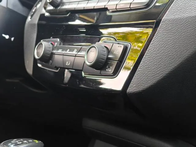 BMW X1 2018 sDrive20Li Líder interior foto 12 BMW X1 2018 sDrive20Li Líder interior foto 12