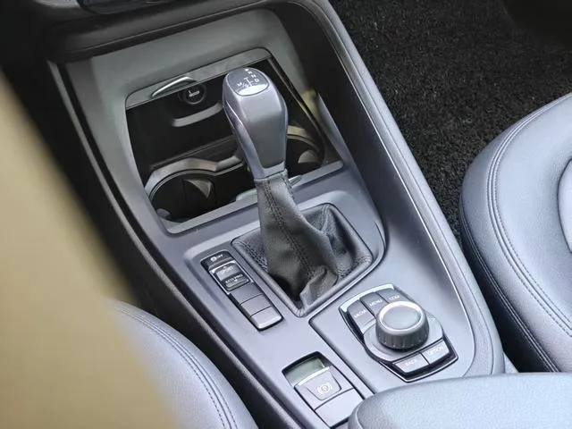 BMW X1 2018 sDrive20Li Líder interior foto 13 BMW X1 2018 sDrive20Li Líder interior foto 13