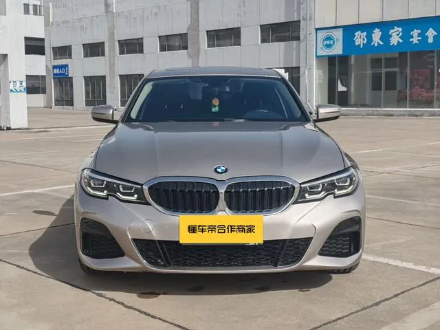 BMW 3 Series 2021 320Li M Conjunto deportivo interior foto 9 BMW 3 Series 2021 320Li M Conjunto deportivo interior foto 9