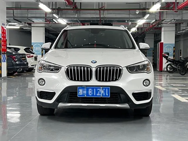 BMW X1 2018 sDrive18Li Premium Class exterior photo 3 BMW X1 2018 sDrive18Li Premium Class exterior photo 3