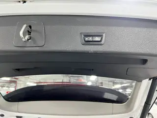 BMW X1 2018 sDrive18Li Premium Class interior photo 15 BMW X1 2018 sDrive18Li Premium Class interior photo 15