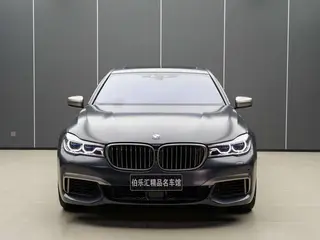 BMW 7 Series 2018 M760Li xDrive exterior photo 3 BMW 7 Series 2018 M760Li xDrive exterior photo 3