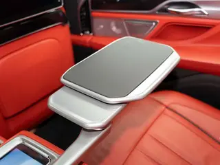 BMW 7 Series 2018 M760Li xDrive interior photo 14 BMW 7 Series 2018 M760Li xDrive interior photo 14