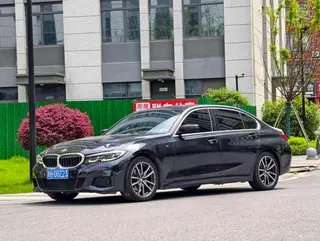 BMW 3 Series 2021 Mise à jour 325Li M Ensemble de sport