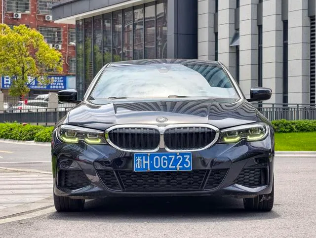 BMW 3 Series 2021 Mise à jour 325Li M Ensemble de sport extérieur photo 5 BMW 3 Series 2021 Mise à jour 325Li M Ensemble de sport extérieur photo 5
