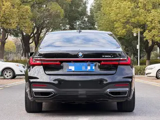 BMW 7 Series 2021 730Li M Conjunto deportivo exterior foto 5 BMW 7 Series 2021 730Li M Conjunto deportivo exterior foto 5