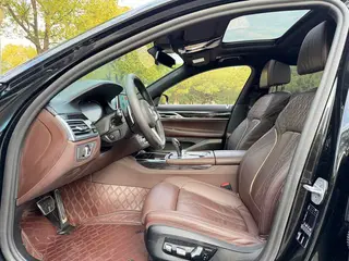 BMW 7 Series 2021 730Li M Conjunto deportivo exterior foto 10 BMW 7 Series 2021 730Li M Conjunto deportivo exterior foto 10
