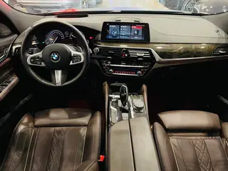 BMW 6 Series GT 2018 640i xDrive M Sports suit exterior photo 4 BMW 6 Series GT 2018 640i xDrive M Sports suit exterior photo 4