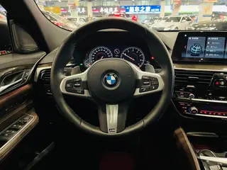 BMW 6 Series GT 2018 640i xDrive M Sports suit exterior photo 6 BMW 6 Series GT 2018 640i xDrive M Sports suit exterior photo 6