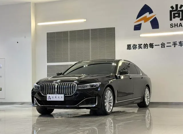 BMW 7 Series 2019 Restyling 730Li Luxury Set exterior photo 1 BMW 7 Series 2019 Restyling 730Li Luxury Set exterior photo 1