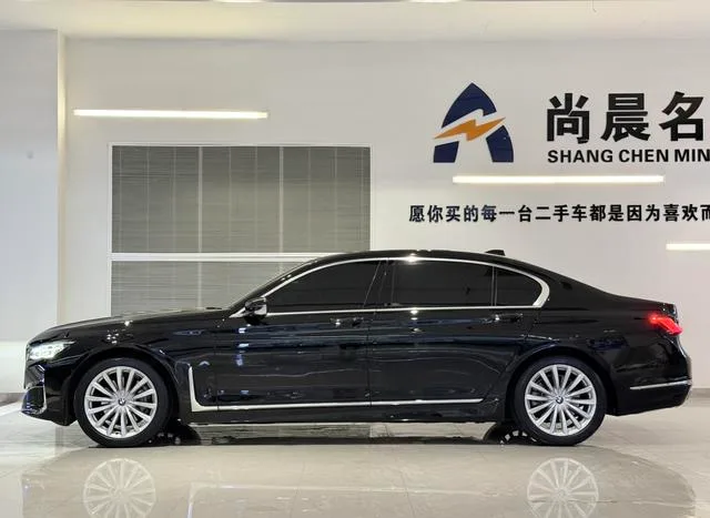 BMW 7 Series 2019 Restyling 730Li Luxury Set exterior photo 8 BMW 7 Series 2019 Restyling 730Li Luxury Set exterior photo 8