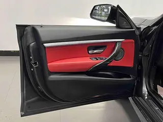 BMW 3 Series GT 2020 320i M Sports Obsidian Night Edition interior photo 14 BMW 3 Series GT 2020 320i M Sports Obsidian Night Edition interior photo 14