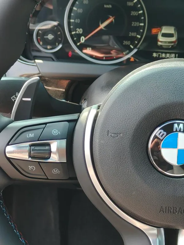 BMW 6 Series 2016 640i xDrive Gran Coupe интерьер фото 16 BMW 6 Series 2016 640i xDrive Gran Coupe интерьер фото 16