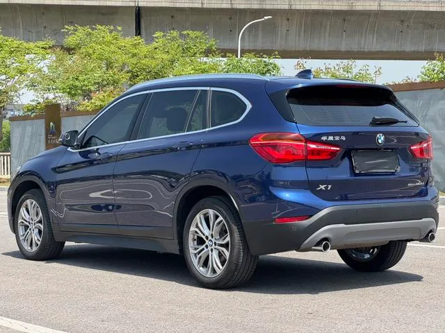 BMW X1 2019 sDrive20Li Leading Type exterior photo 6 BMW X1 2019 sDrive20Li Leading Type exterior photo 6