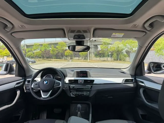 BMW X1 2019 sDrive20Li Leading Type interior photo 11 BMW X1 2019 sDrive20Li Leading Type interior photo 11