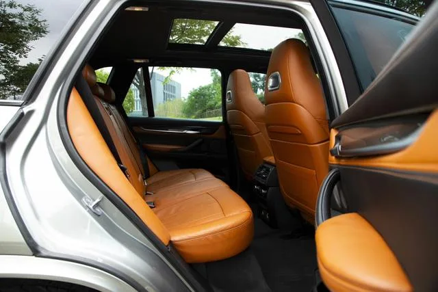 BMW X5 M 2015 X5 M interior photo 13 BMW X5 M 2015 X5 M interior photo 13
