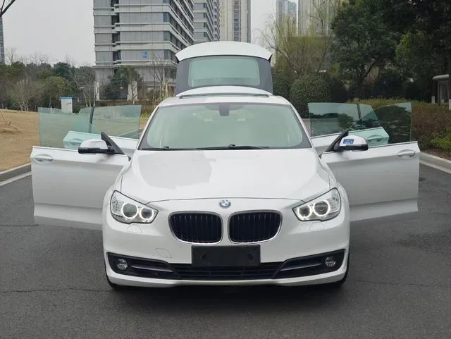 BMW 5 Series GT 2015 528i Líder exterior foto 4 BMW 5 Series GT 2015 528i Líder exterior foto 4