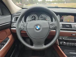 BMW 5 Series GT 2015 528i Líder exterior foto 10 BMW 5 Series GT 2015 528i Líder exterior foto 10