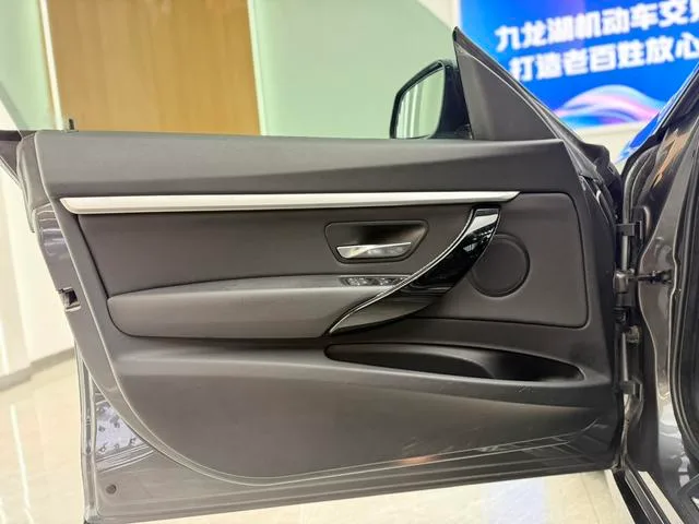 BMW 3 Series GT 2019 320i M Conjunto deportivo interior foto 12 BMW 3 Series GT 2019 320i M Conjunto deportivo interior foto 12
