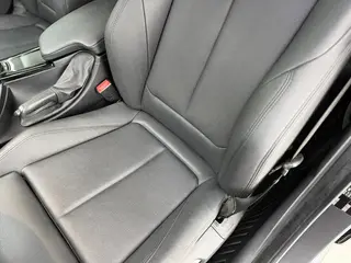 BMW 3 Series GT 2019 320i M Conjunto deportivo interior foto 14 BMW 3 Series GT 2019 320i M Conjunto deportivo interior foto 14