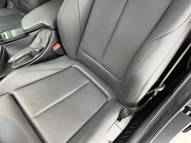 BMW 3 Series GT 2019 320i M Conjunto deportivo interior foto 14 BMW 3 Series GT 2019 320i M Conjunto deportivo interior foto 14