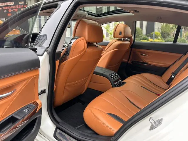 BMW 6 Series 2016 640i Gran Coupe interior foto 14 BMW 6 Series 2016 640i Gran Coupe interior foto 14