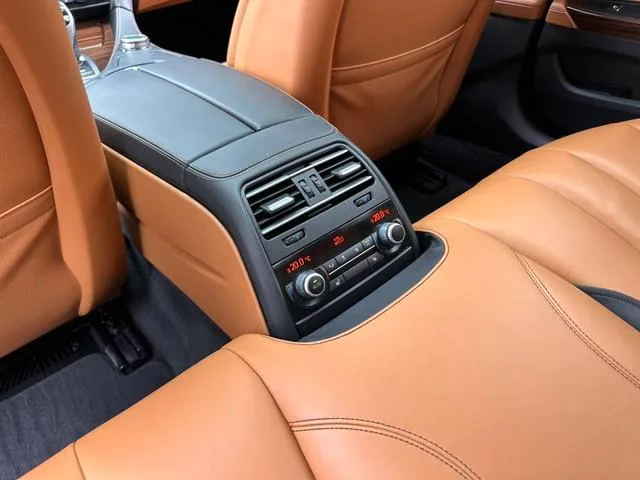 BMW 6 Series 2016 640i Gran Coupe interior foto 16 BMW 6 Series 2016 640i Gran Coupe interior foto 16