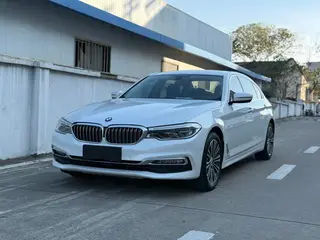BMW 5 Series 2018 Restyling 530Li Premium Class Luxury Set exterior photo 1 BMW 5 Series 2018 Restyling 530Li Premium Class Luxury Set exterior photo 1