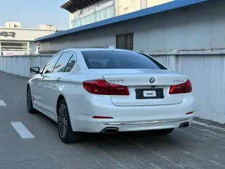 BMW 5 Series 2018 Restyling 530Li Premium Class Luxury Set exterior photo 6 BMW 5 Series 2018 Restyling 530Li Premium Class Luxury Set exterior photo 6